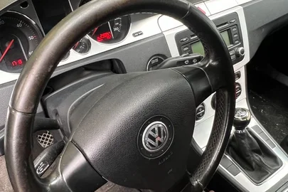 2006' Volkswagen Passat