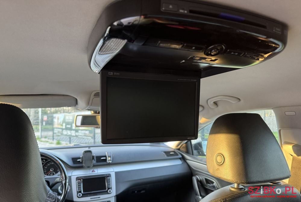 2008' Volkswagen Passat 2.0 Tdi Dpf Dsg photo #2