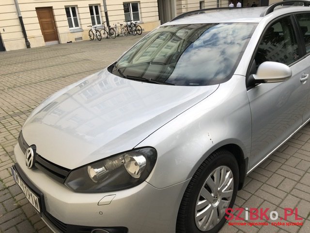 2011' Volkswagen Golf VI 1.6TDI photo #1