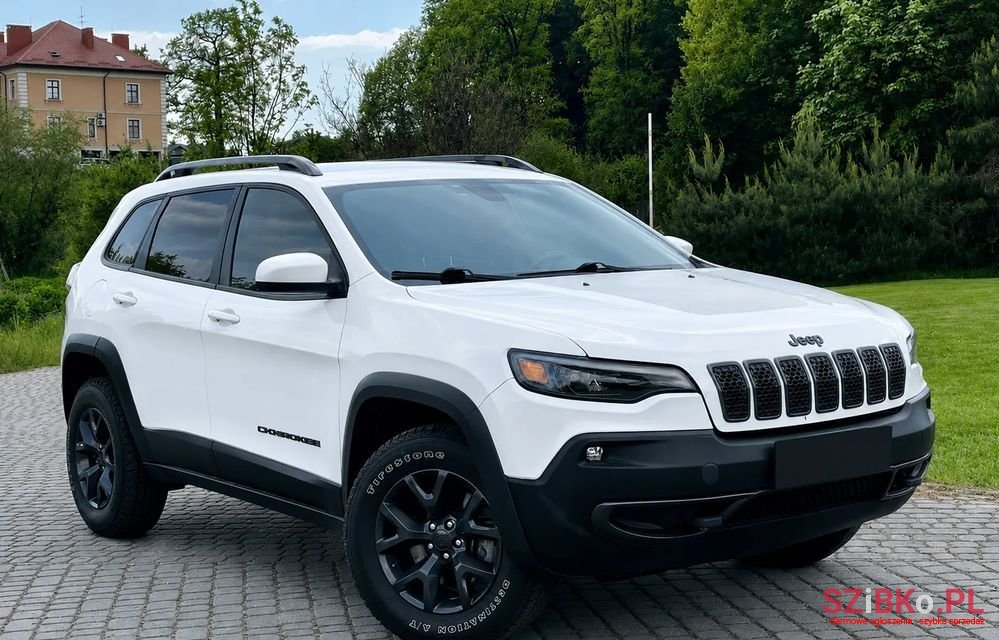 2019' Jeep Cherokee photo #2
