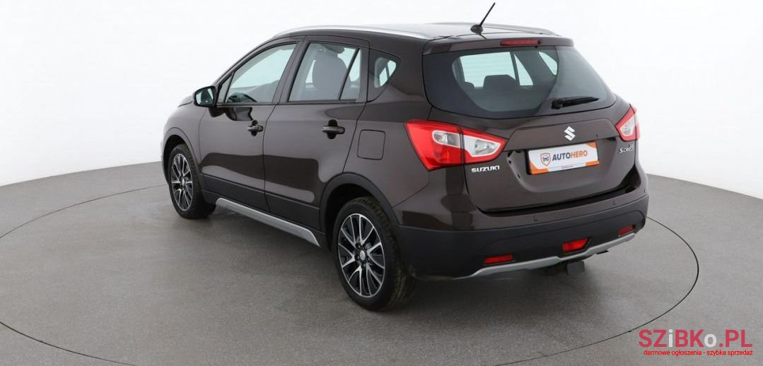 2013' Suzuki Sx4 S-Cross photo #2