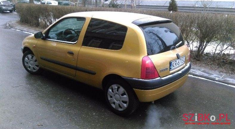 1999' Renault Clio photo #1