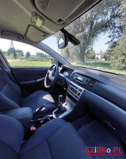 2004' Toyota Corolla photo #6