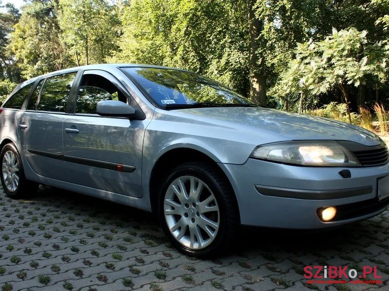 2002' Renault Laguna photo #2