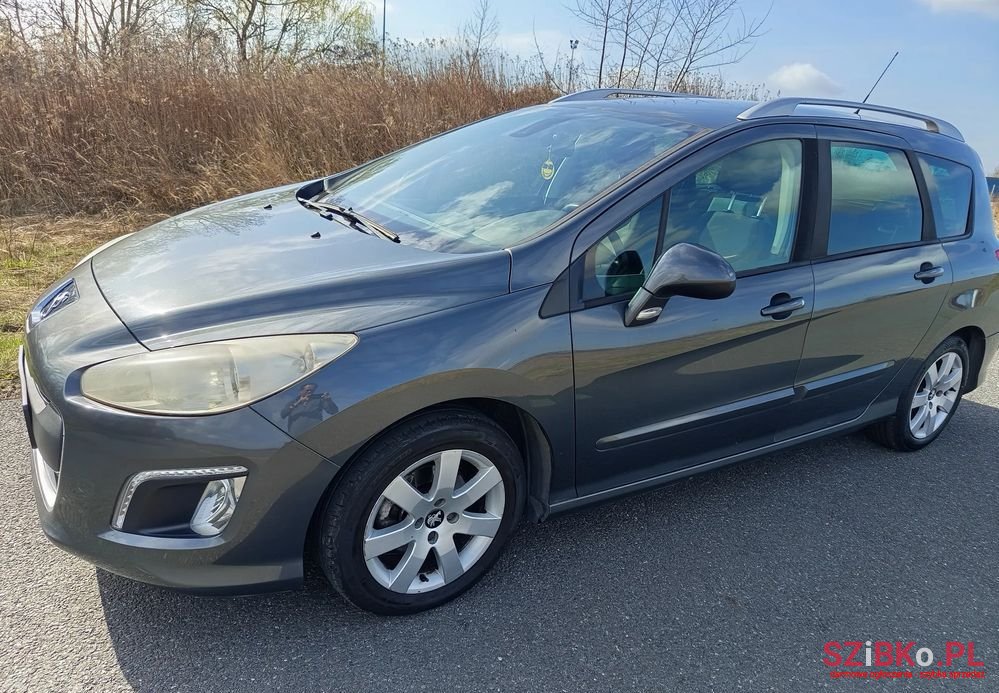 2012' Peugeot 308 120 Vti Active photo #1