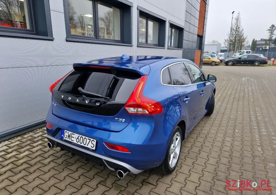 2018' Volvo V40 photo #5