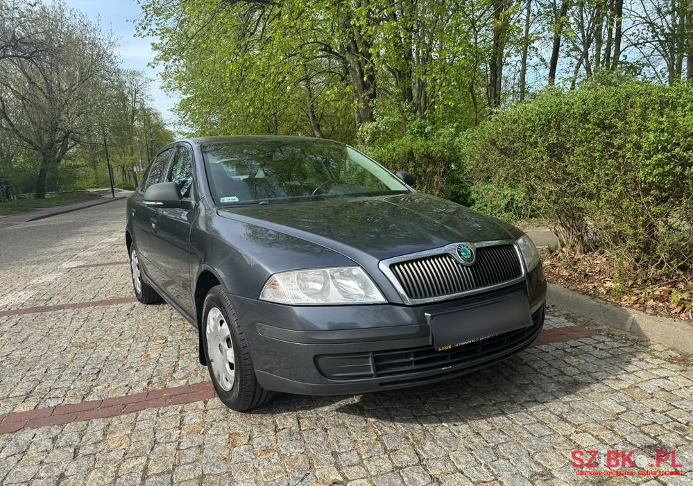 2011' Skoda Octavia 1.6 photo #3