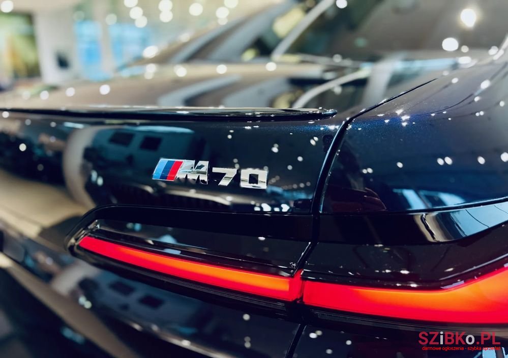 2024' BMW i7 M70 Xdrive photo #6