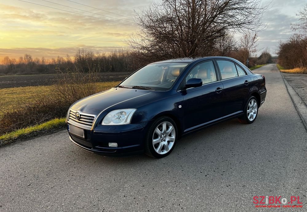 2003' Toyota Avensis 2.0 Vvt-I Executive photo #1