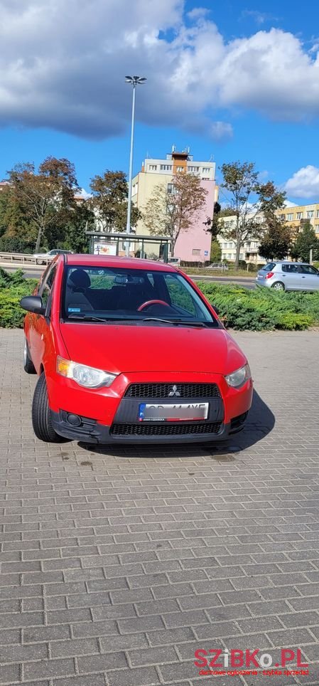 2009' Mitsubishi Colt 1.1 photo #2