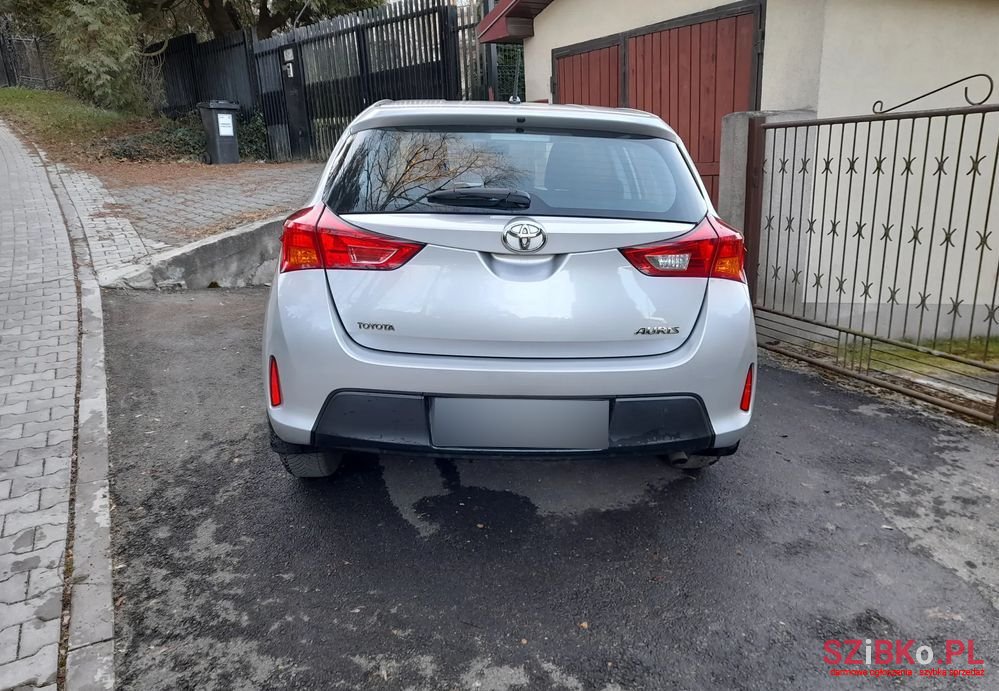 2014' Toyota Auris 1.33 Vvt-I Active photo #4