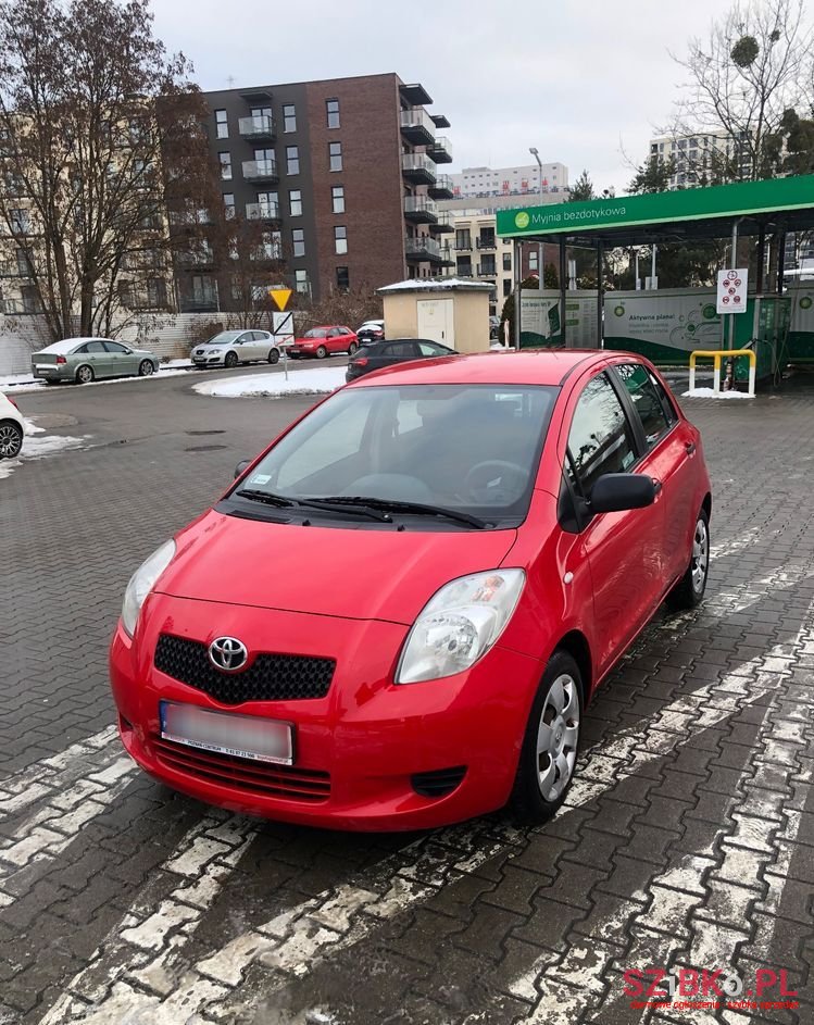 2008' Toyota Yaris 1.3 Luna A/C photo #1