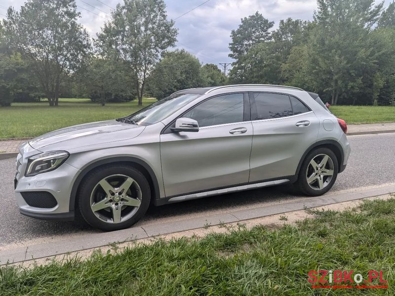 2014' Mercedes-Benz GLA photo #4