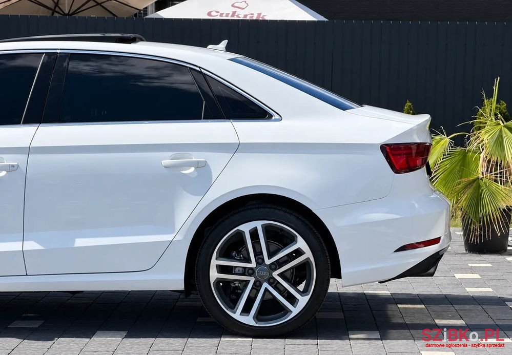 2017' Audi A3 Limousine photo #5