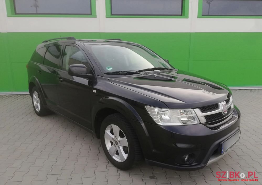 2011' Fiat Freemont 2.0 Multijet photo #3