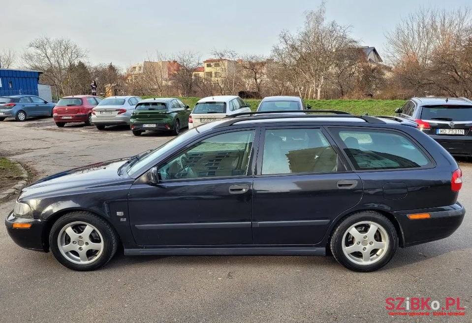 2002' Volvo V40 T-Sport photo #6