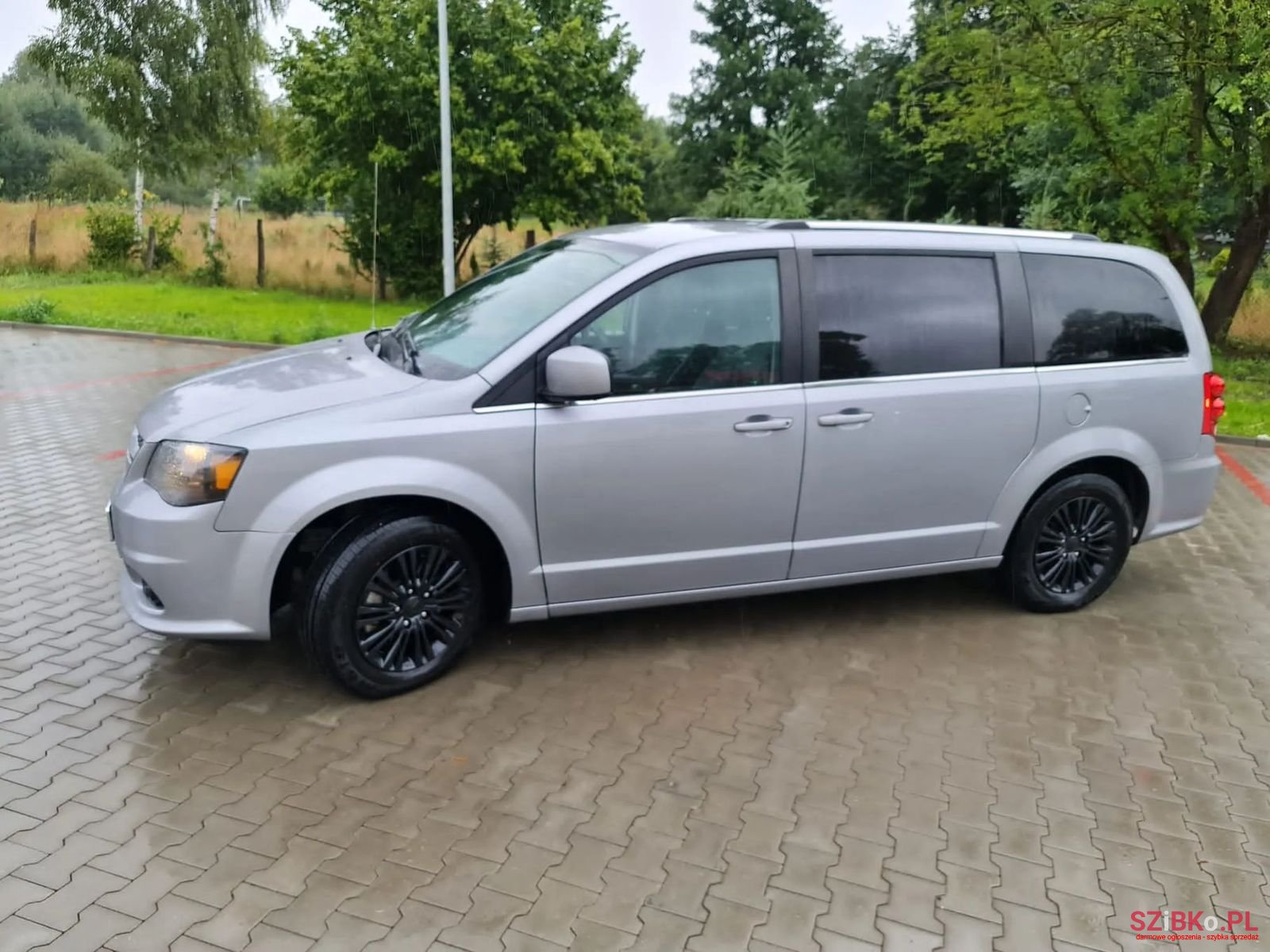 2019' Dodge Grand Caravan photo #2