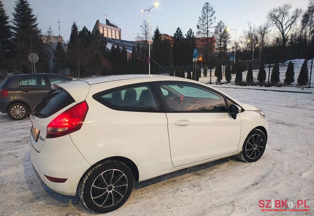 2011' Ford Fiesta photo #4