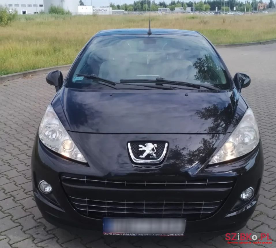 2009' Peugeot 207 1.6 Hdi Premium photo #5