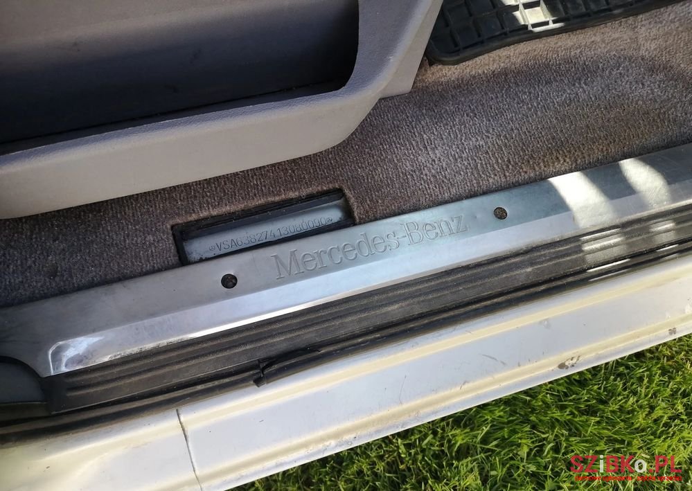 1997' Mercedes-Benz Klasa V photo #3