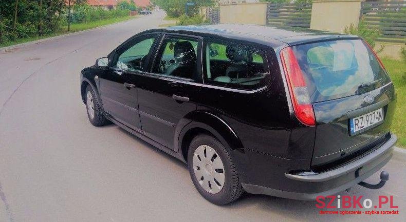 2005' Ford Focus photo #1