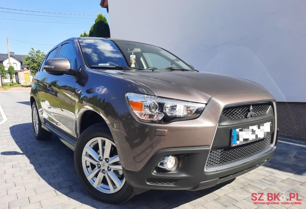 2011' Mitsubishi ASX photo #1