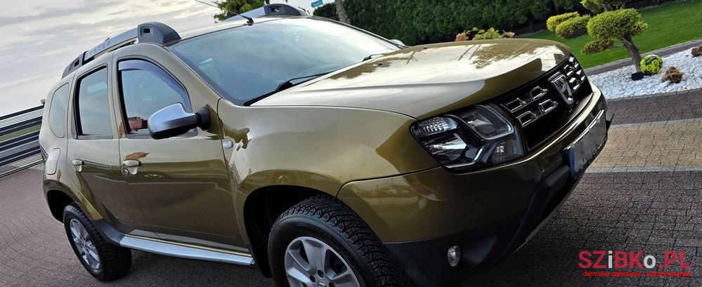 2016' Dacia Duster Sce 115 4X2 Prestige photo #2