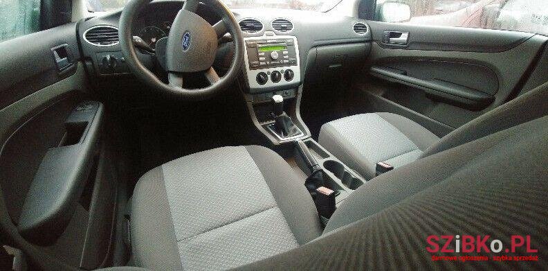 2006' Ford Focus photo #4