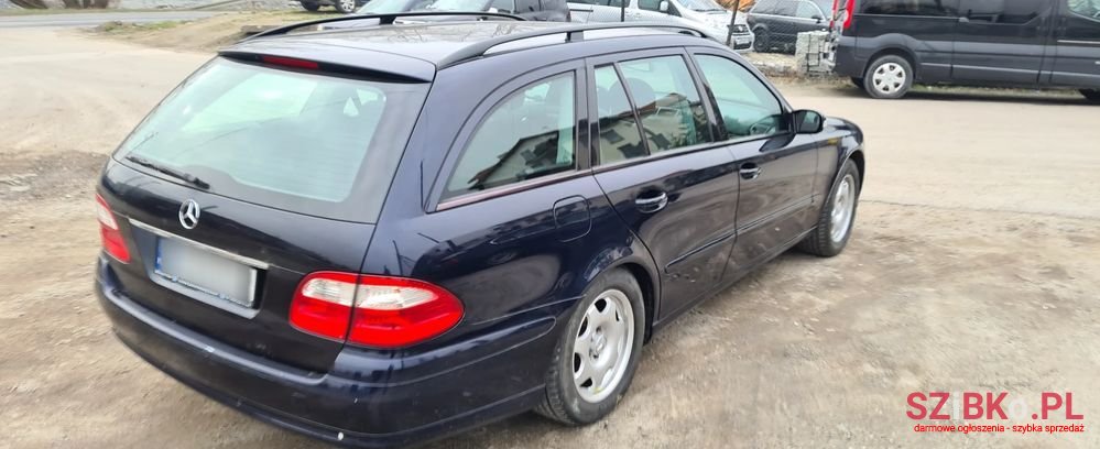 2004' Mercedes-Benz E-Class photo #3