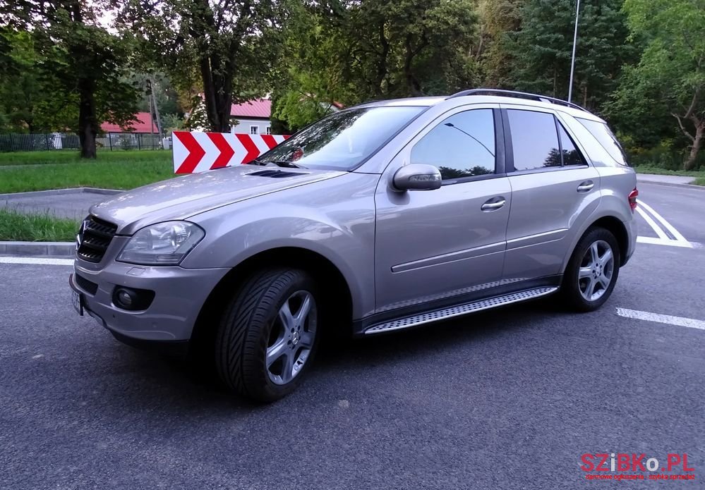 2007' Mercedes-Benz Ml photo #3