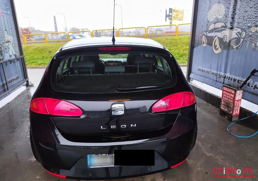 2007' SEAT Leon photo #6