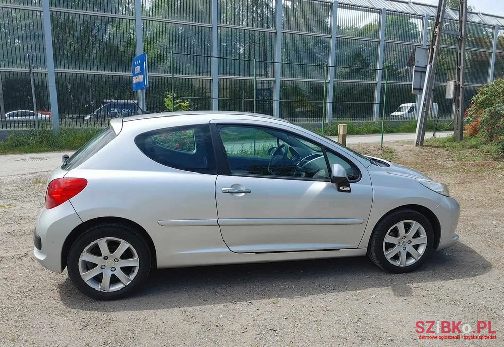 2009' Peugeot 207 photo #3