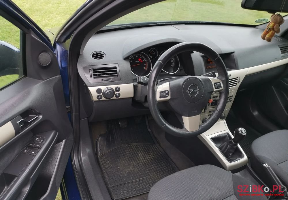 2007' Opel Astra Iii 1.6 Elegance photo #3