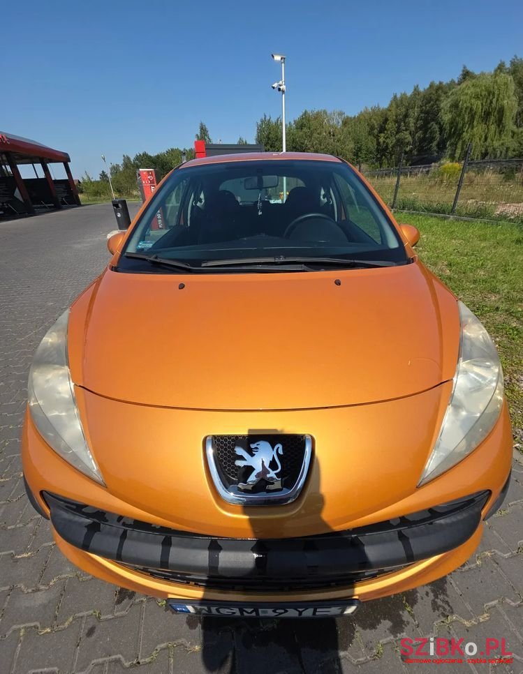 2007' Peugeot 207 1.4 16V Presence photo #3