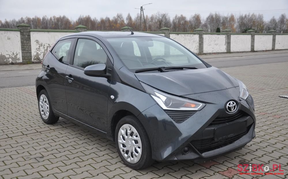 2019' Toyota Aygo X-Clusiv photo #1