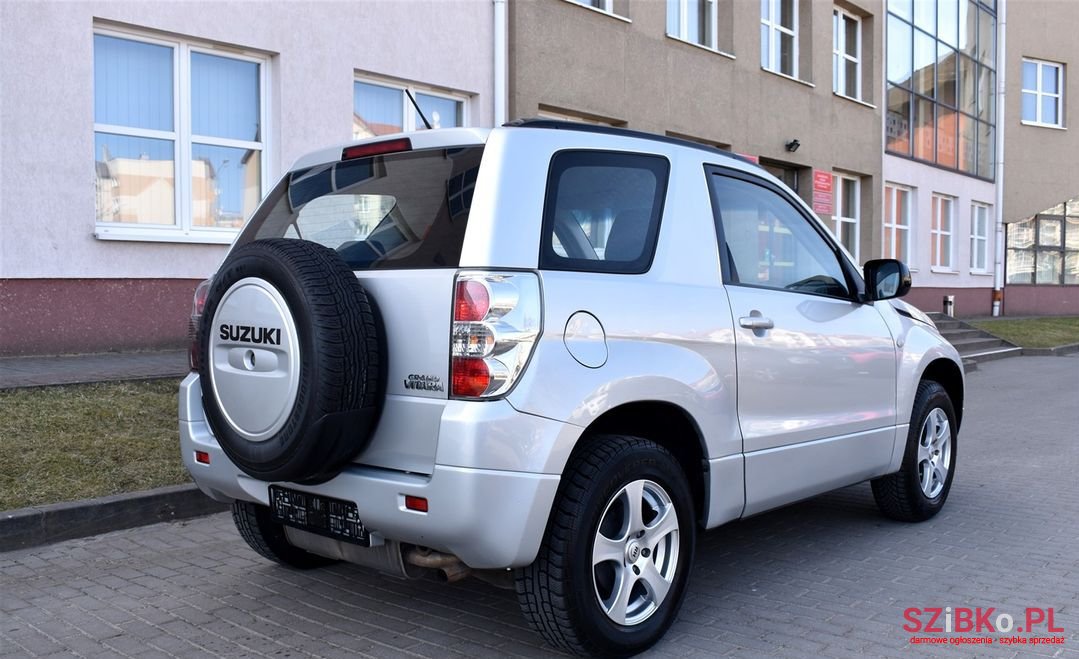 2009' Suzuki Grand Vitara photo #3