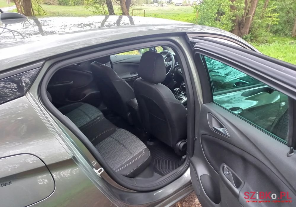 2020' Opel Astra photo #2