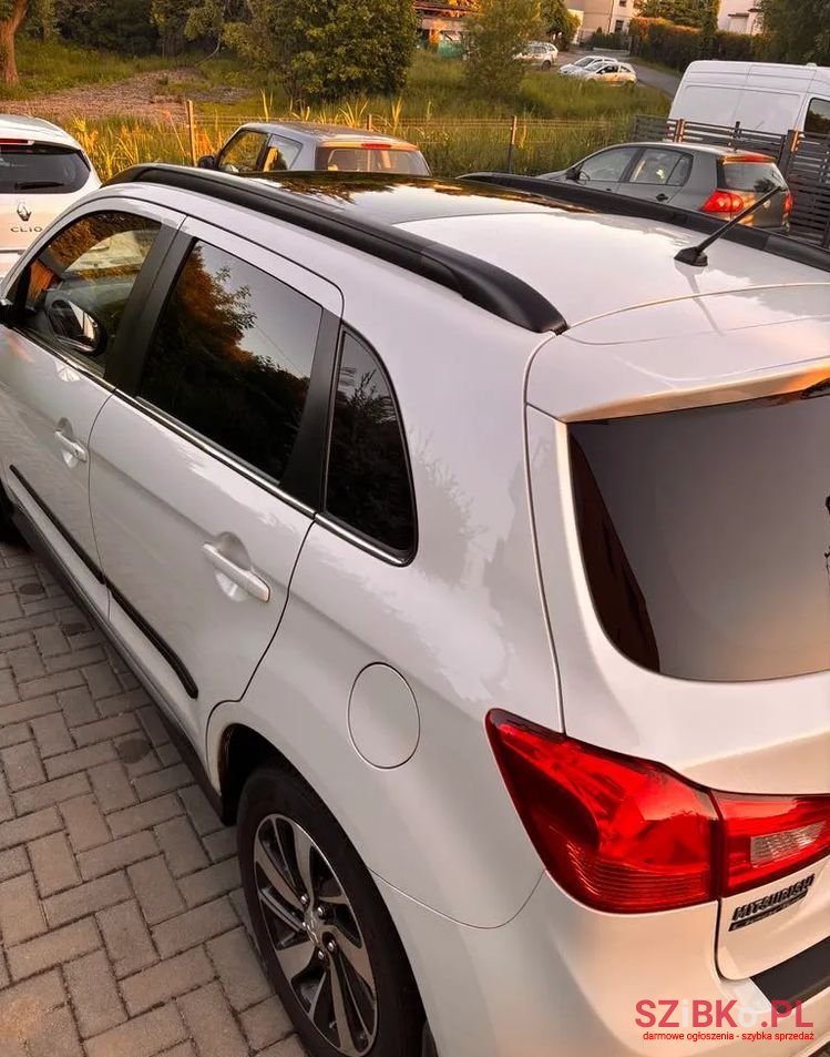 2014' Mitsubishi ASX photo #4