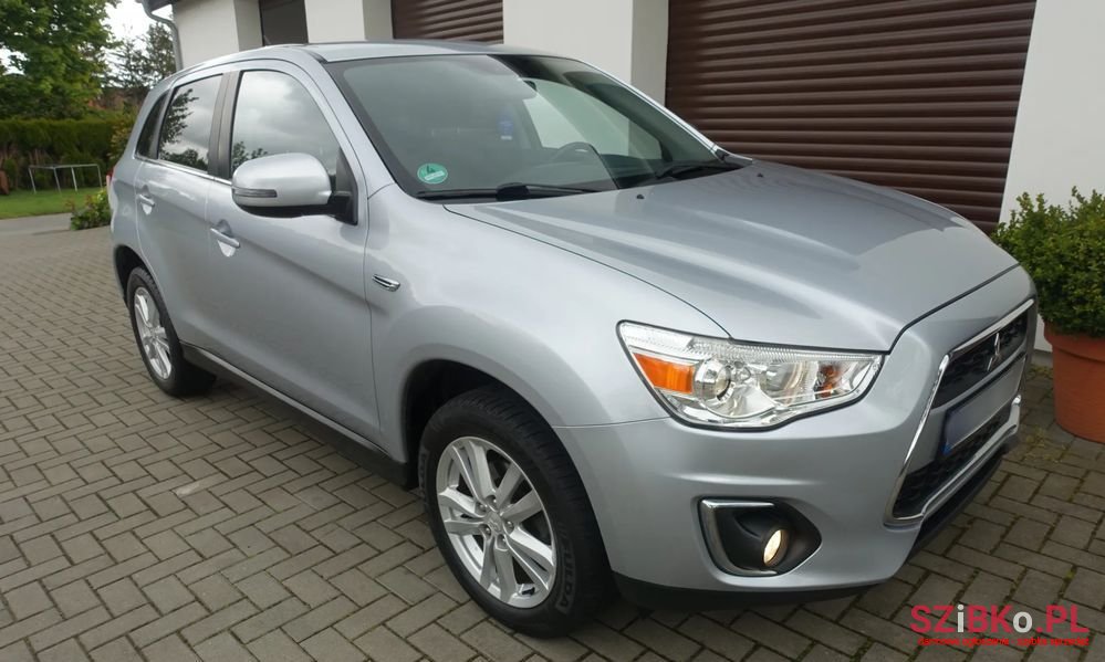 2014' Mitsubishi ASX photo #3
