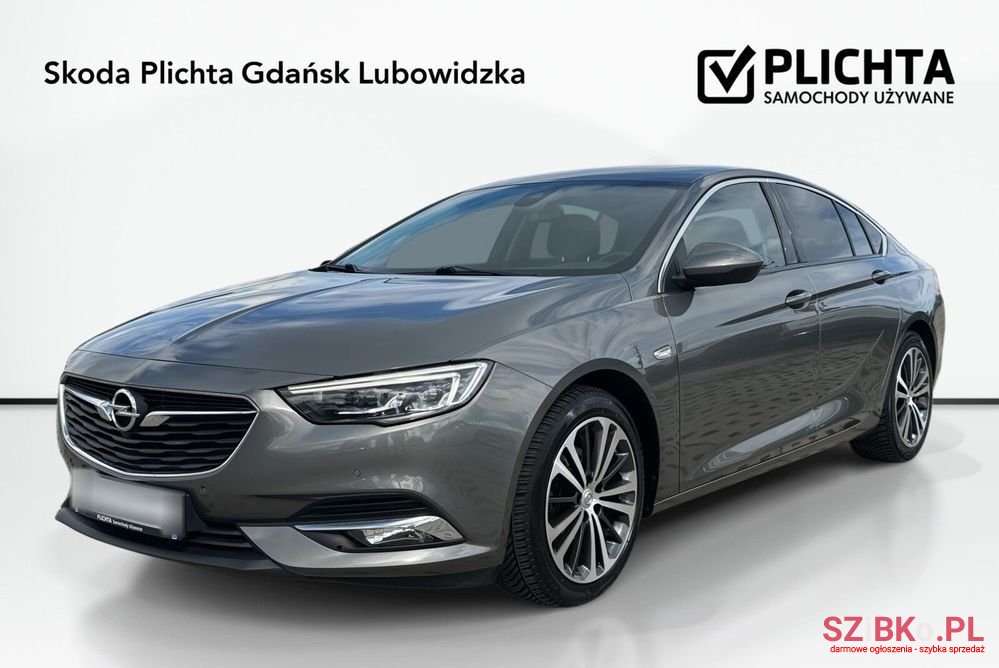 2019' Opel Insignia photo #1