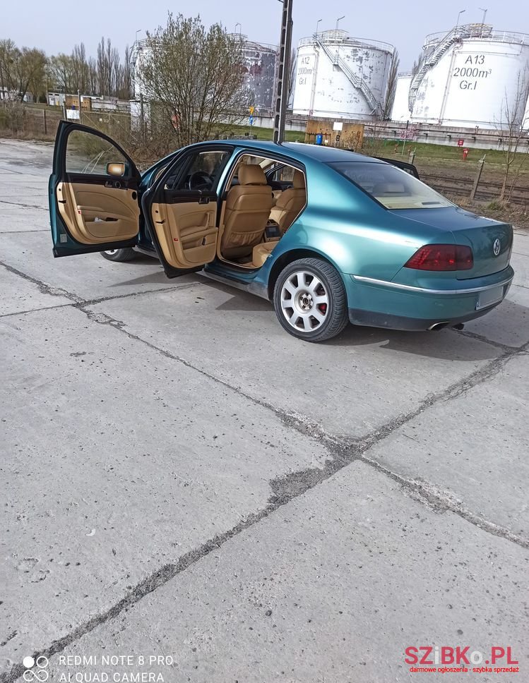 2005' Volkswagen Phaeton photo #4