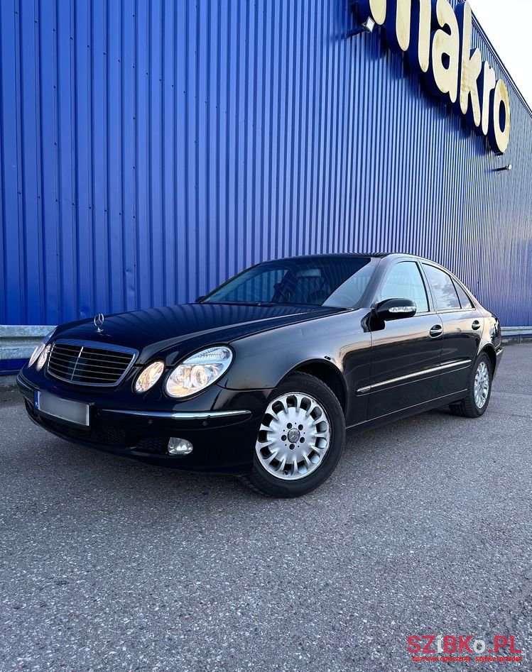 2002' Mercedes-Benz E-Class 320 Cdi Elegance photo #1