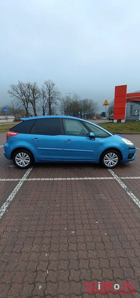 2008' Citroen C4 Picasso photo #3