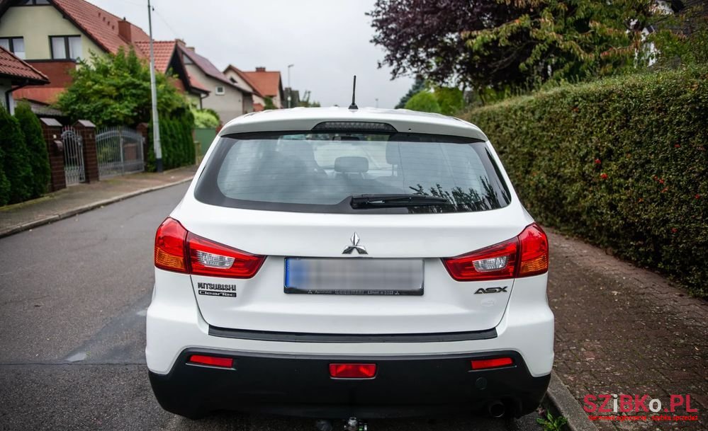 2012' Mitsubishi ASX photo #6