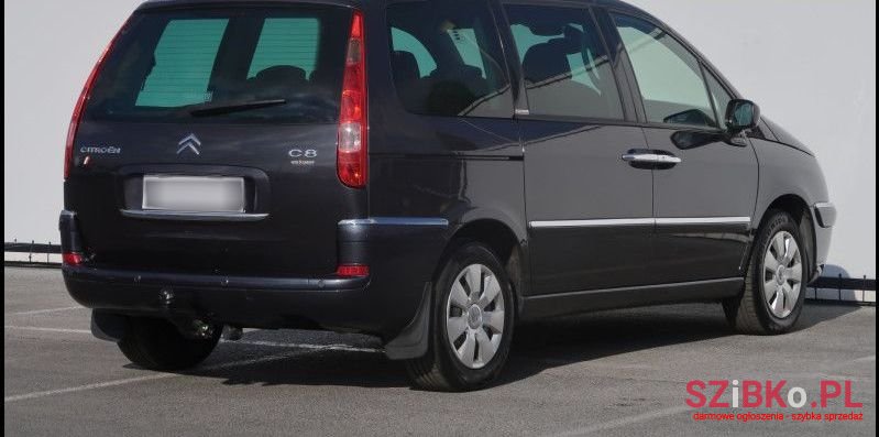 2009' Citroen C8 photo #2