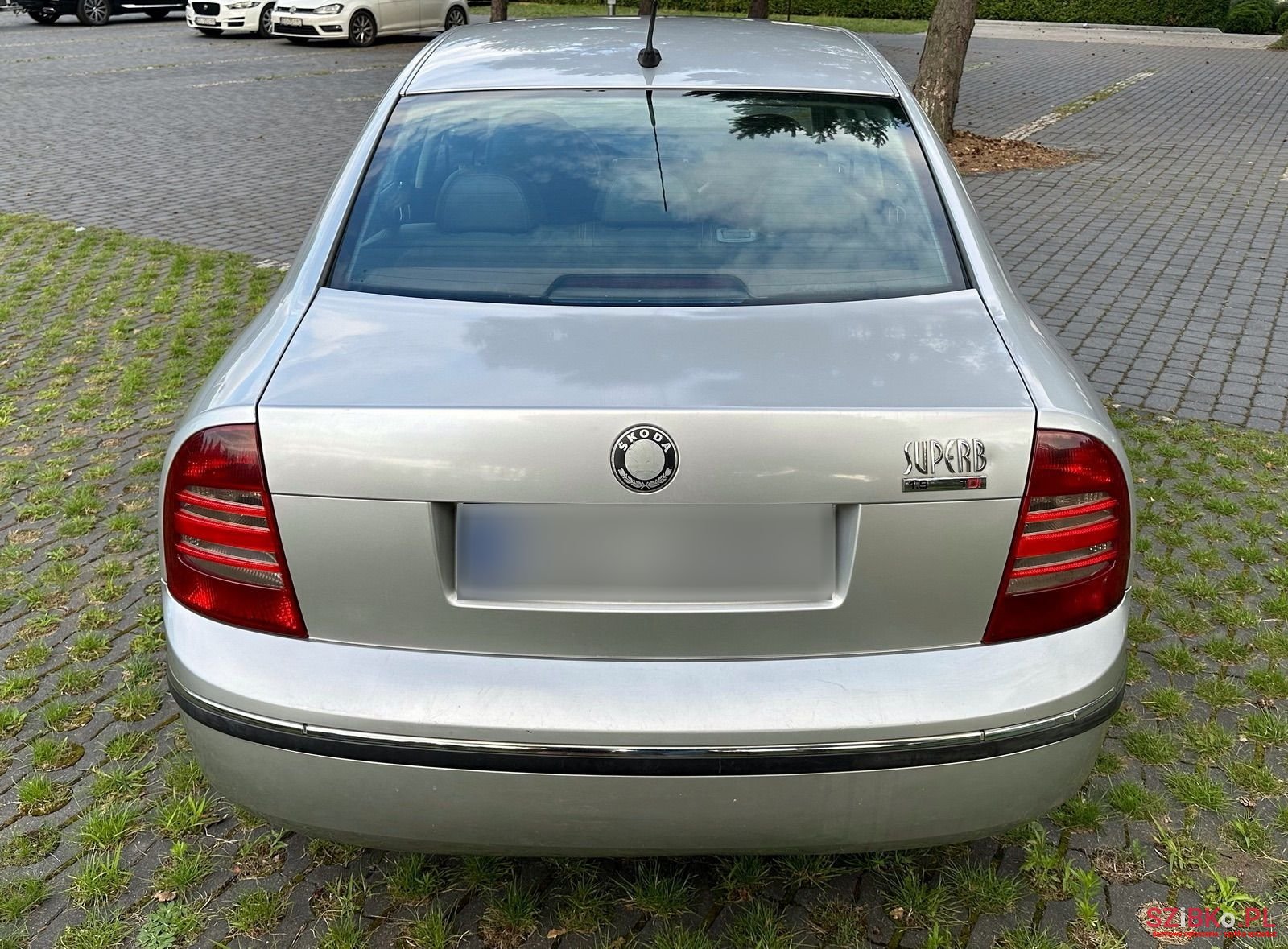 2002' Skoda Superb photo #6