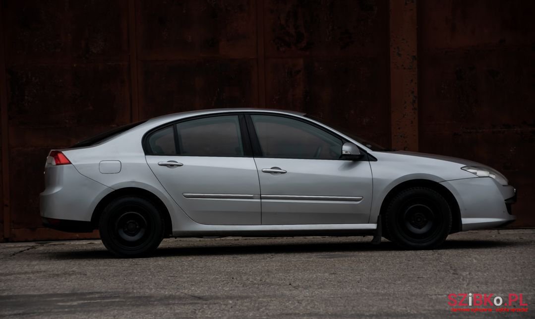 2009' Renault Laguna photo #4