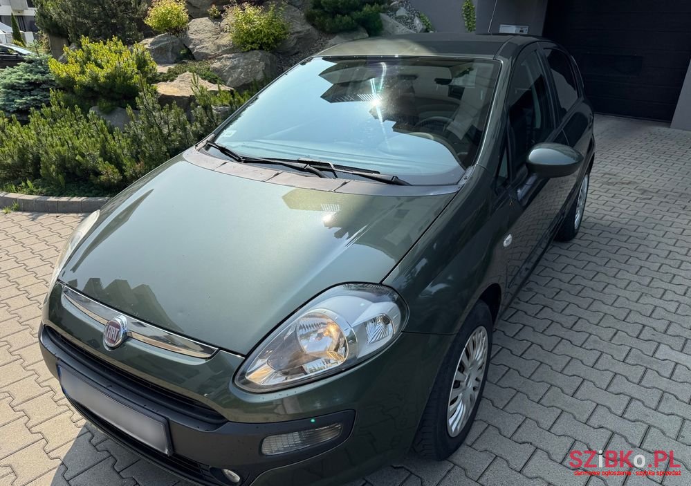 2010' Fiat Punto Evo photo #1