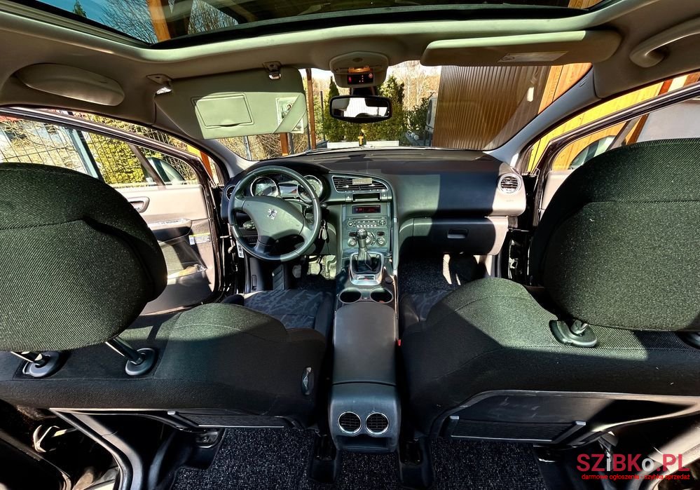 2009' Peugeot 3008 1.6 Premium photo #4