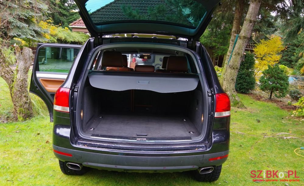 2007' Volkswagen Touareg photo #3